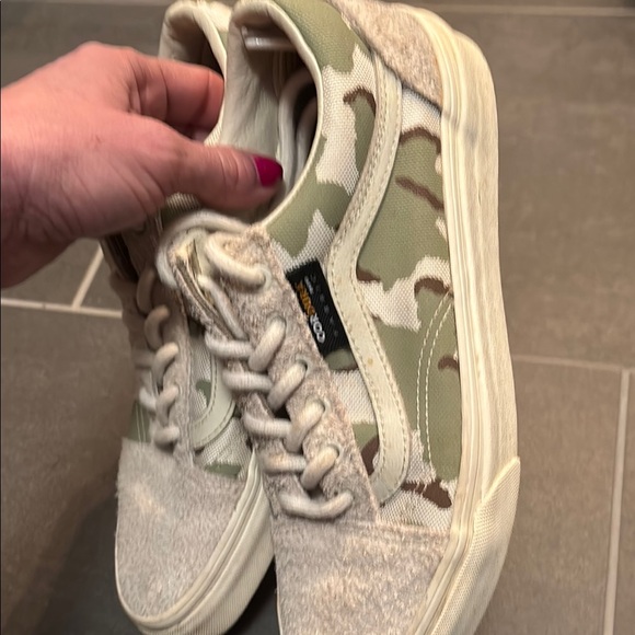Vans Camouflage Sneakers 7.5 - Picture 4 of 8